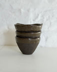 Petite tasse terre noire