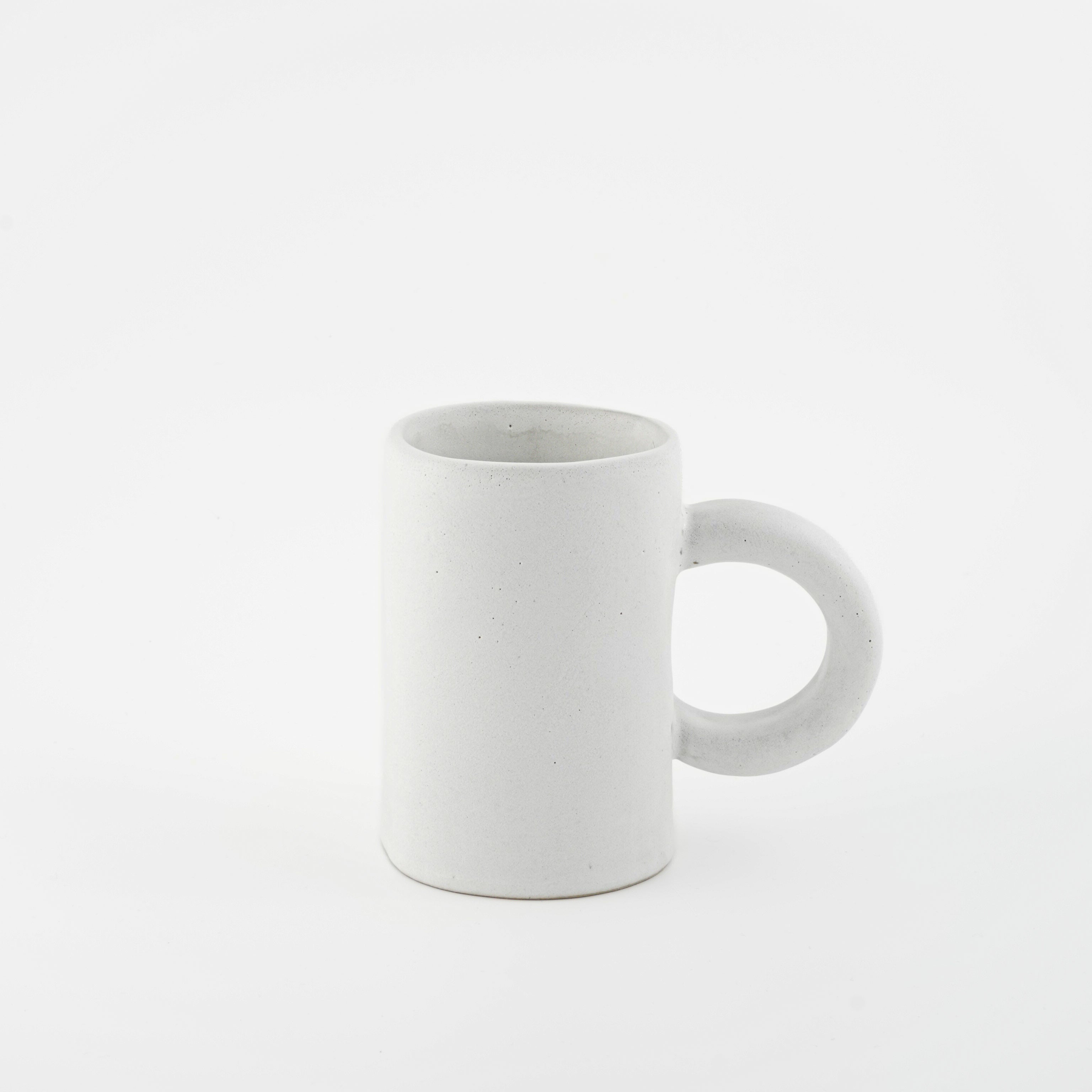 Un magnifique Mug japonais à thé à motifs Marguerite capacité 40cl